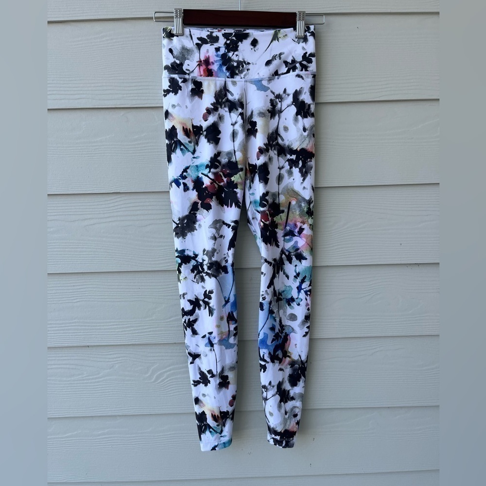 Nike dry fit floral abstract legging size small